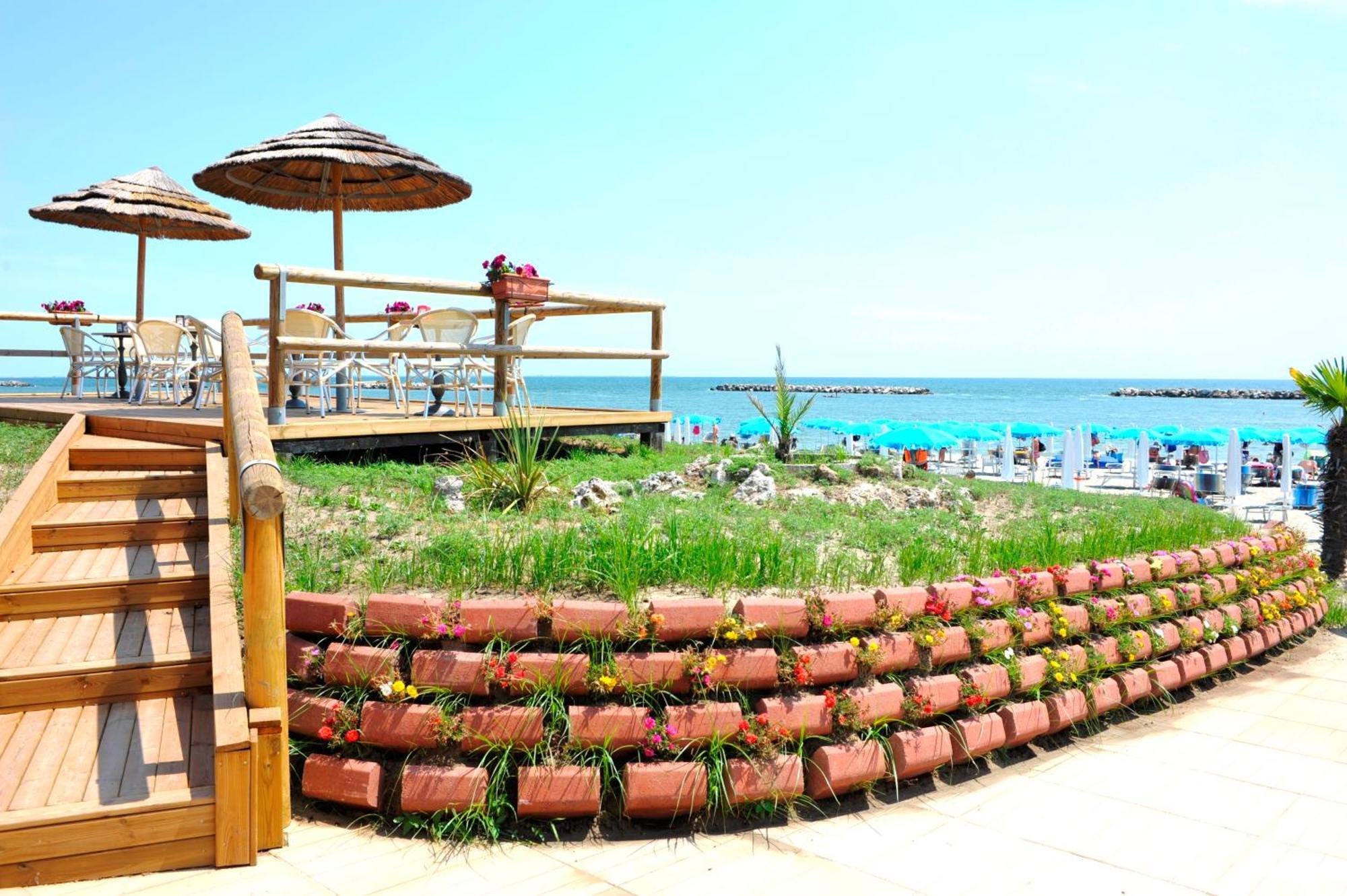 Airone Bianco Residence Village Lido delle Nazioni Εξωτερικό φωτογραφία