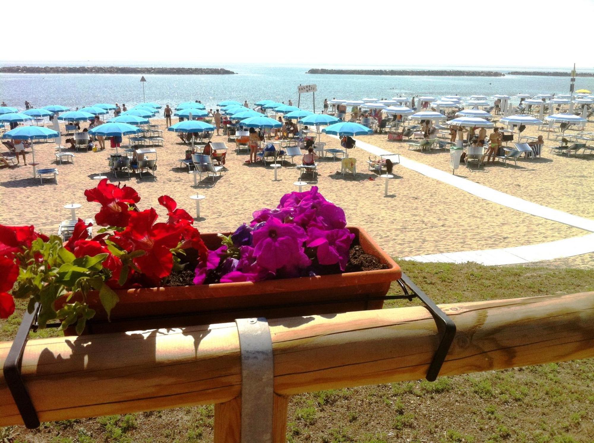 Airone Bianco Residence Village Lido delle Nazioni Εξωτερικό φωτογραφία